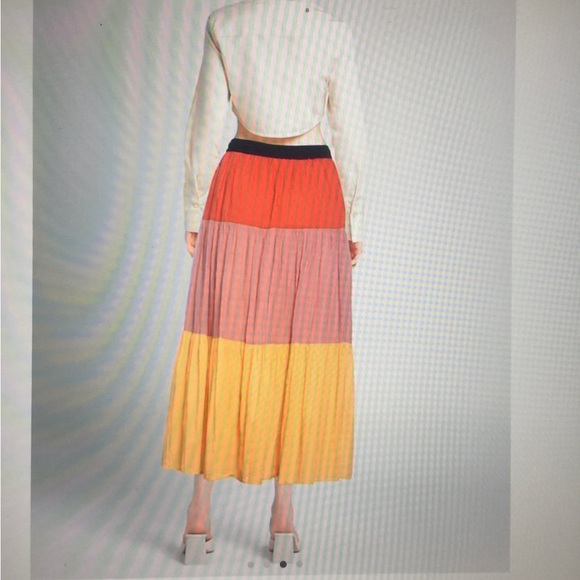 Tri-colored maxi skirt. - Picture 2 of 4